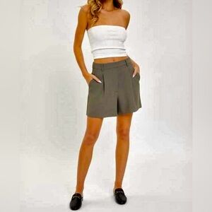 NWT SWEET LOVELY BY JEN High Waisted Shorts in Dark Mink. Size Medium